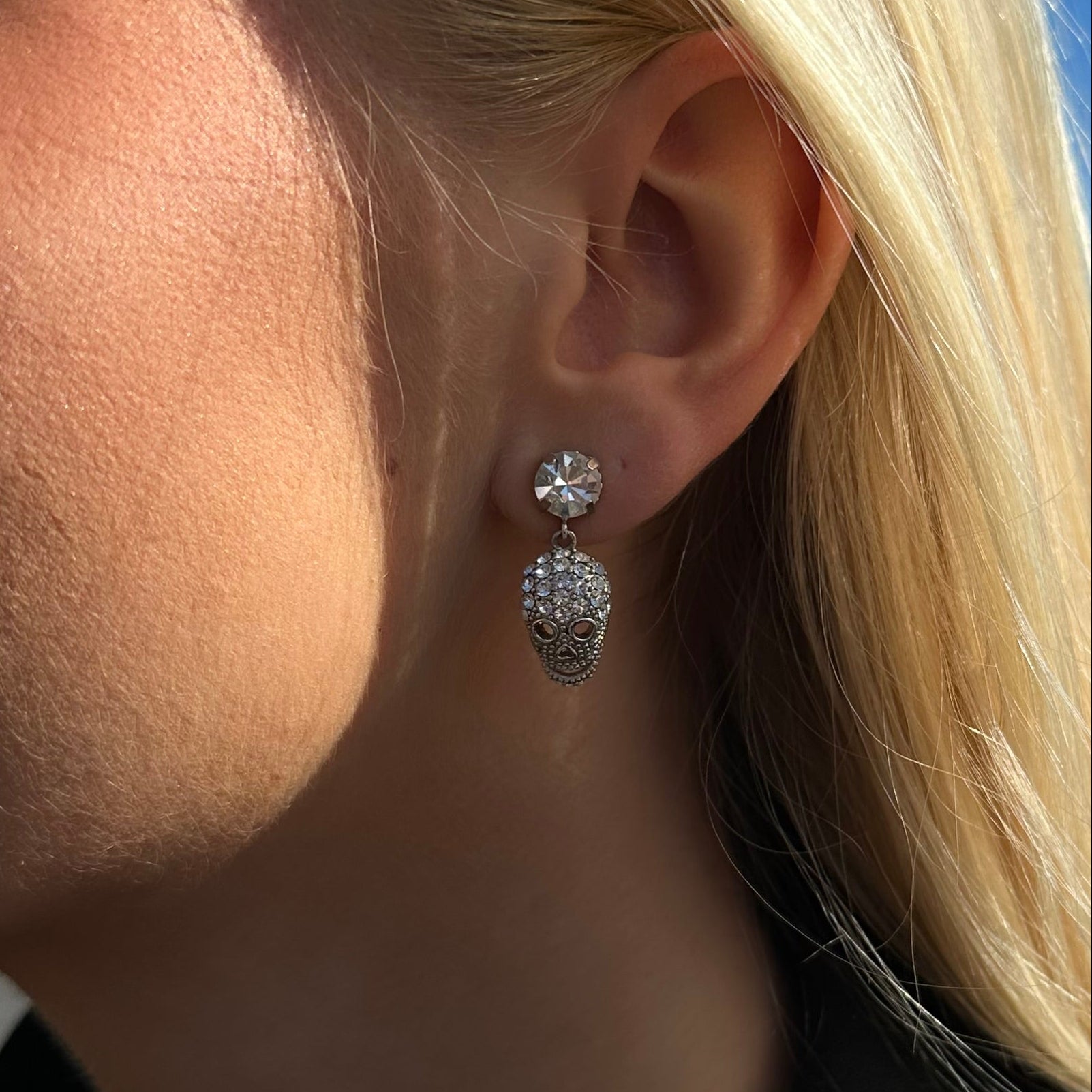 Blitz Earring - White